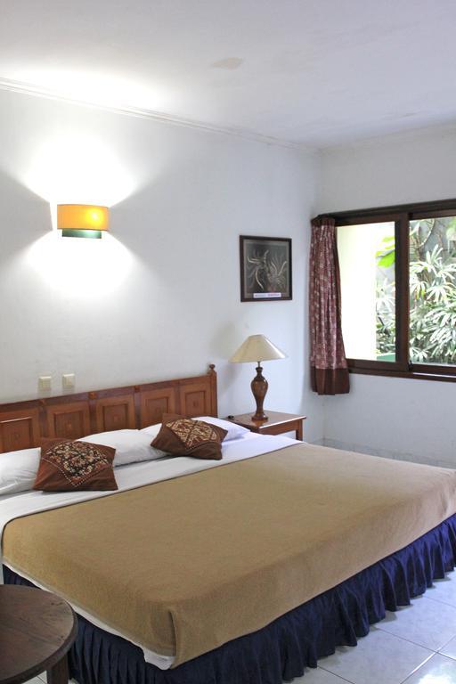 Hotel Winotosastro Garden Jogjacarta Exterior foto